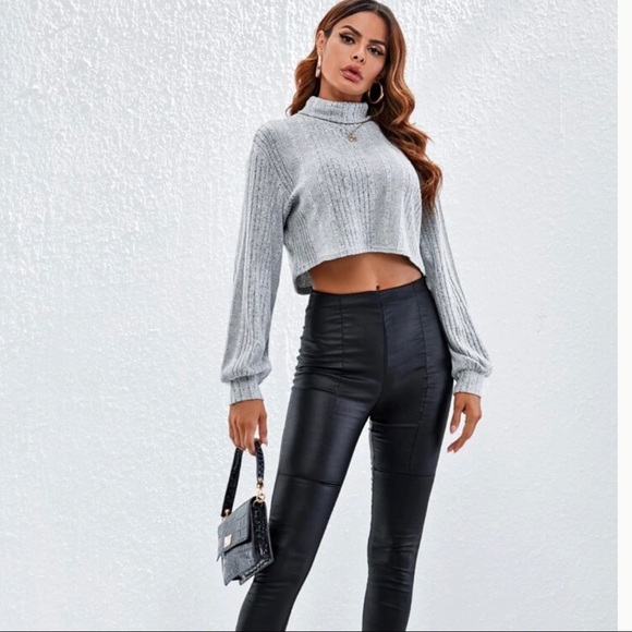 Caity Woman’s Lightweight Drop Shoulder Top - Picture 8 of 8